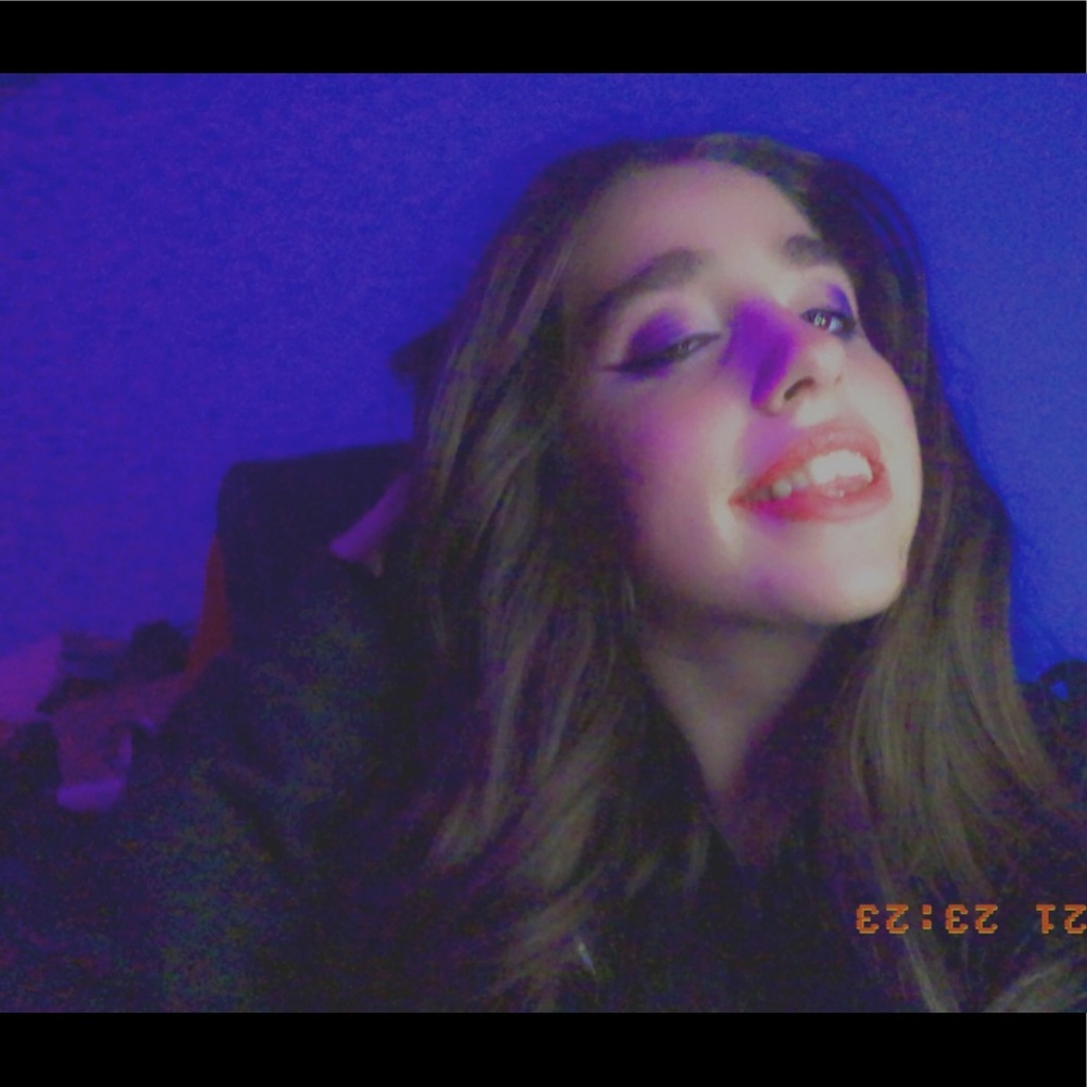 Meet your Posher, Carly